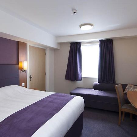 Premier Inn Manchester - Handforth Zewnętrze zdjęcie