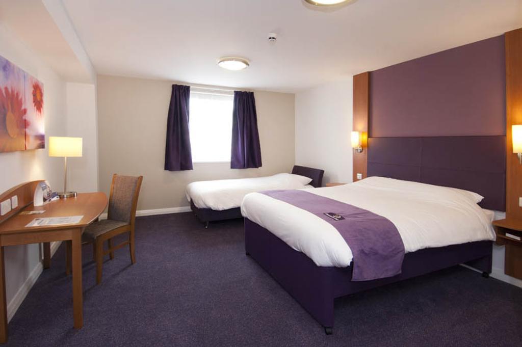 Premier Inn Manchester - Handforth Pokój zdjęcie