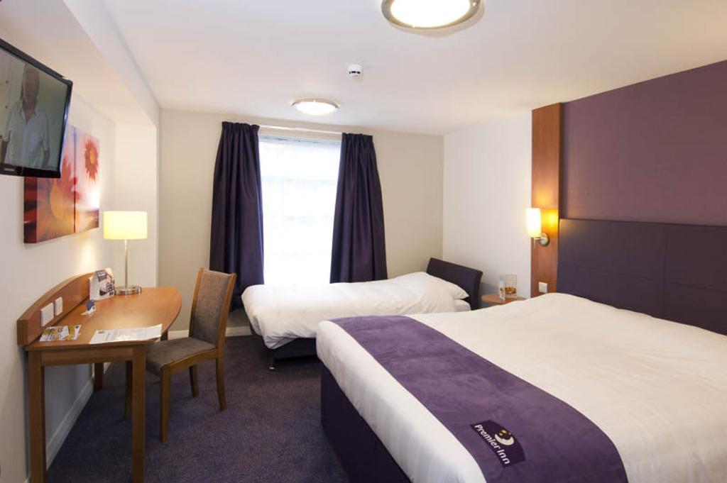 Premier Inn Manchester - Handforth Pokój zdjęcie