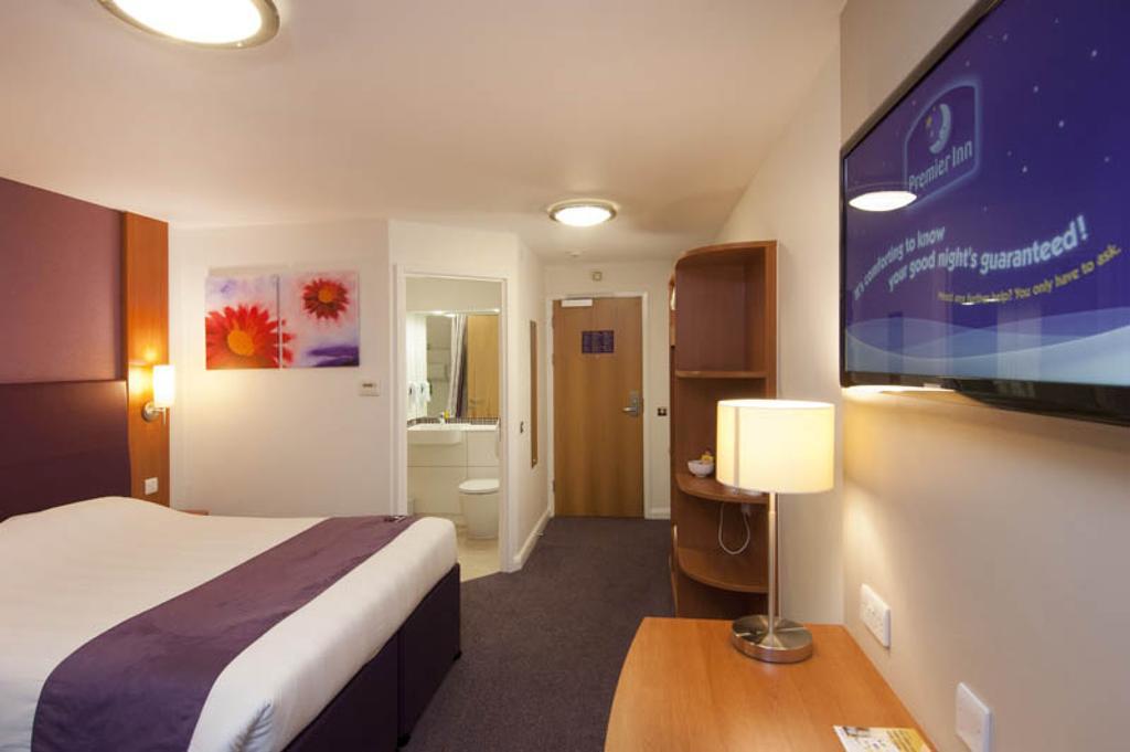 Premier Inn Manchester - Handforth Zewnętrze zdjęcie