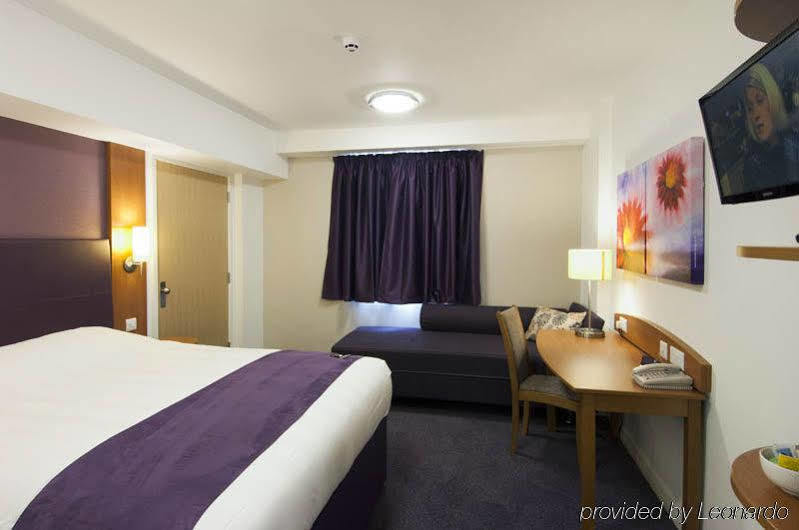 Premier Inn Manchester - Handforth Zewnętrze zdjęcie